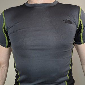 North Face Boys Small Performance T-shirt